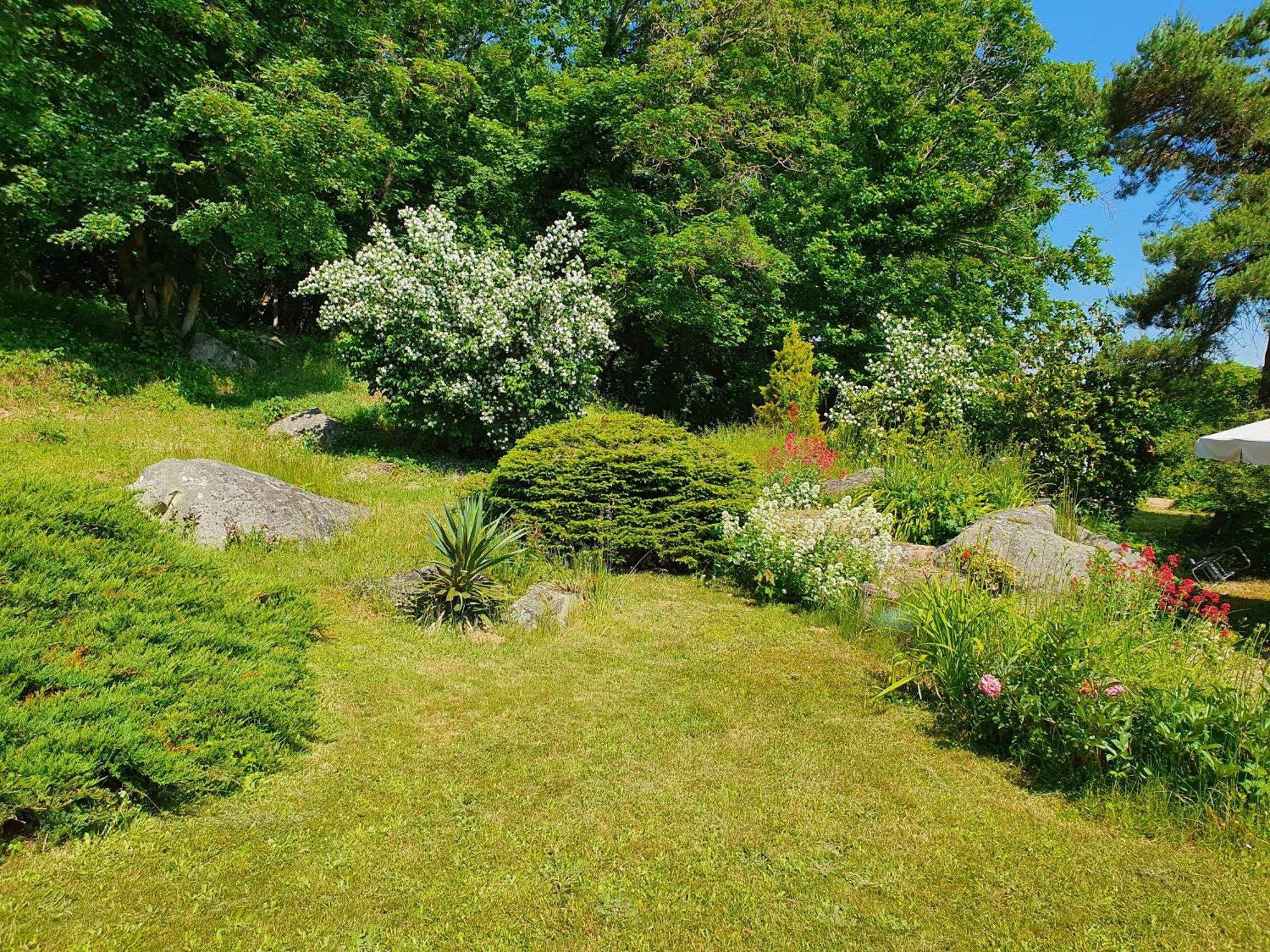 Bed and Breakfast Le Jardin des Roches à Moigny Extérieur photo